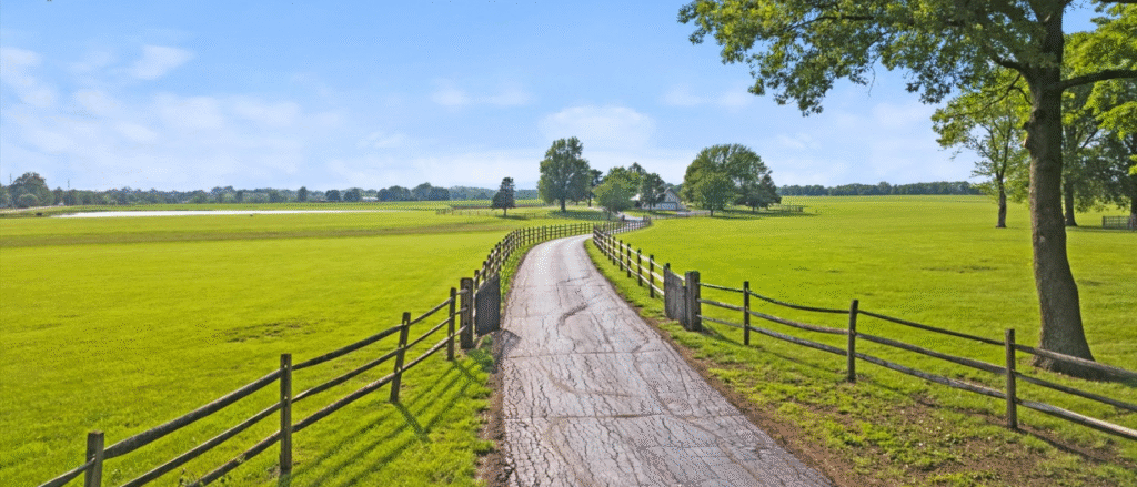 Scenic driveway leading to The Lodge wedding venue near Kansas City Missouri