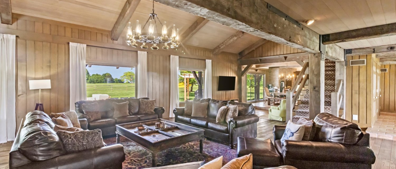 Rustic indoor gathering space for wedding events in Kansas City