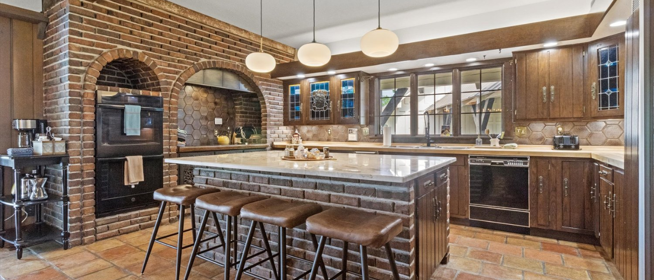 Indoor barn style wedding reception venue Kansas City