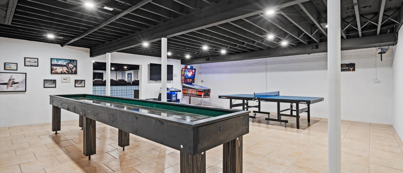 Modern bathroom facilities at Kansas City wedding venue lodging