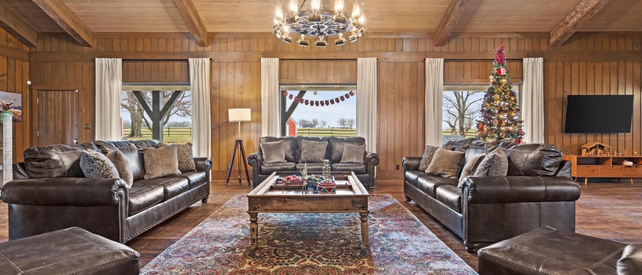 Rustic indoor gathering space for wedding events in Kansas City