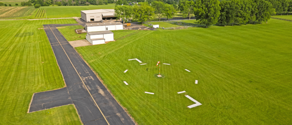 Barn event space and outdoor wedding locations in Kansas City area