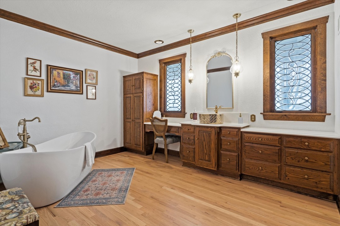 Private guest bedroom at wedding venue lodging Kansas City MO