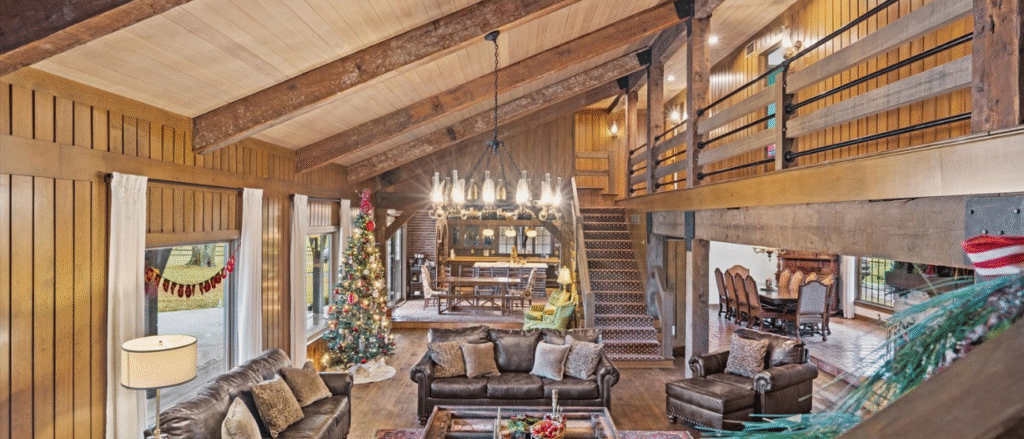 Spacious indoor lodge for wedding receptions near Kansas City