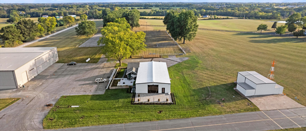 kansas city barn wedding venue