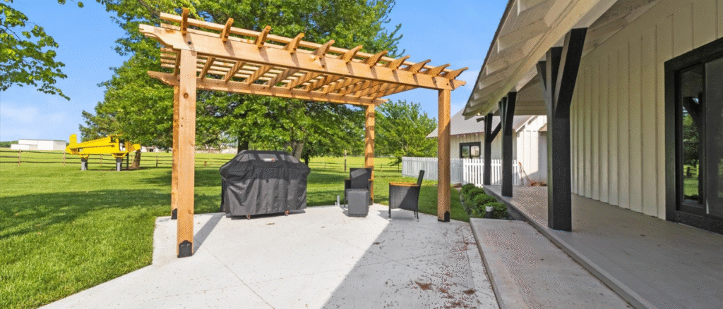 Covered patio and pergola for wedding and event venue in Missouri