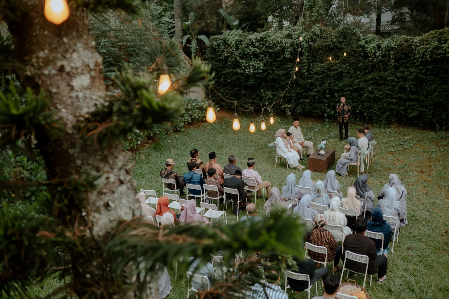 guests enjoying wedding ceremony 
