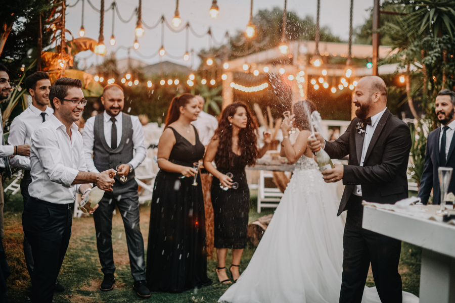 guests enjoying drinks in wedding