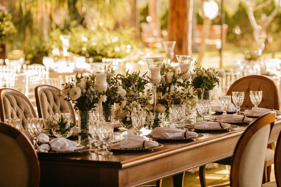 micro wedding dining setup