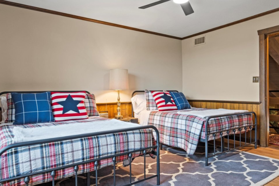 lodge by bluecedar landing 